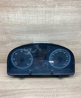 Volkswagen Caddy Speedometer (instrument cluster) 2K0920841A