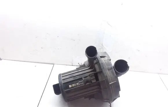 Volkswagen Golf V Secondary air pump 06A959253E 72273813