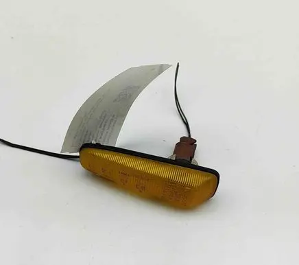 Nissan 240ZX, 280ZX, 300ZX Front fender indicator light 2616040P00