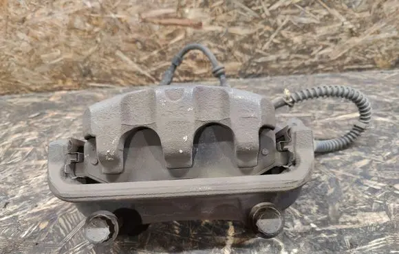 Land Rover Discovery 4 - LR4 Front brake caliper 3730D