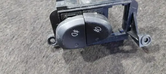 Fog light switch