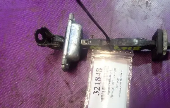 Hyundai i30 Front door check strap stopper 