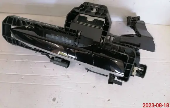 Mercedes-Benz GL X166 Front door exterior handle A2047602434 2047602434