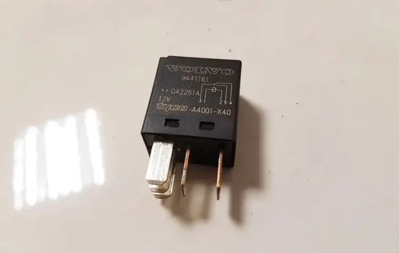 Volvo XC90 Other relay 9441161 TYCO-A4001-X40