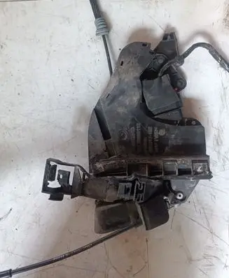 Volvo V50 Rear door lock RH30699112