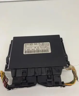 Mercedes-Benz E W211 Parking PDC control unit/module A0255457132 0263004025