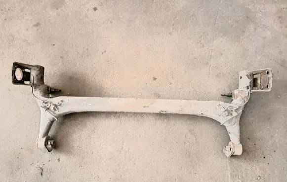 Toyota Corolla Verso AR10 Rear subframe 