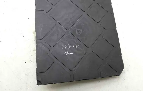 Skoda Octavia Mk3 (5E) Central body control module 5Q0937084AA