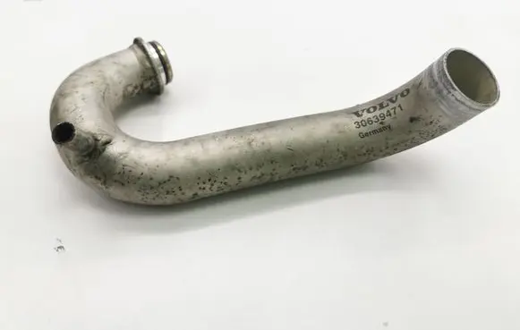 Volvo XC90 Intercooler hose/pipe 30639471