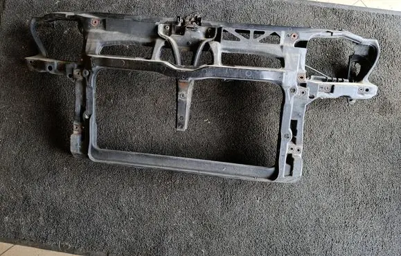 Volkswagen Golf IV Top upper radiator support slam panel 