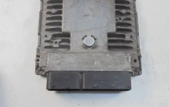Skoda Rapid (NH) Engine control unit/module ECU 03F906070HA