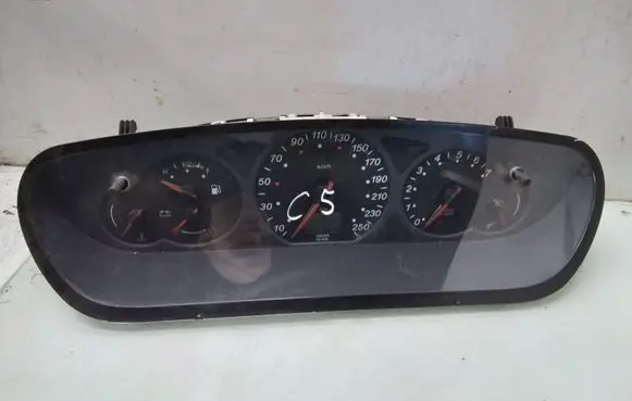 Citroen C5 Speedometer (instrument cluster) 9635289280