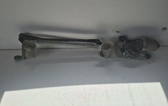 Mitsubishi Colt Front wiper linkage AUTMIC1106261428