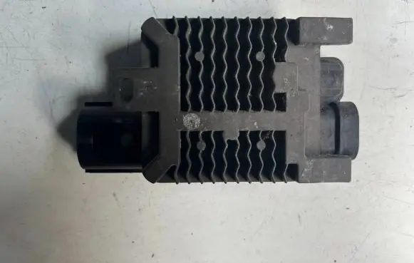 Coolant fan relay