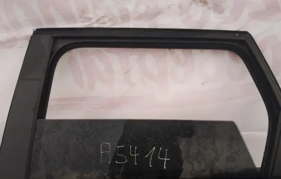 Volvo V50 Rear door window glass