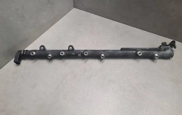 BMW 5 E60 E61 Fuel main line pipe 7788679 0445216008