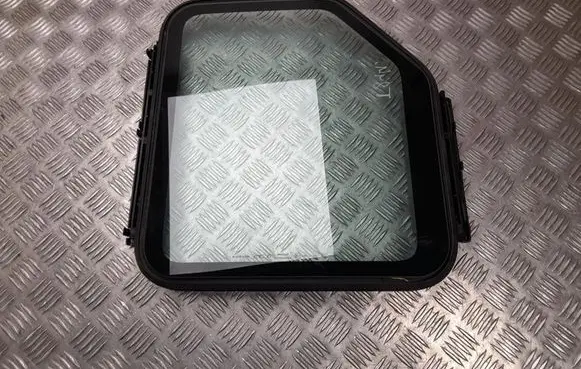 Nissan Primastar Rear side window 43R011411