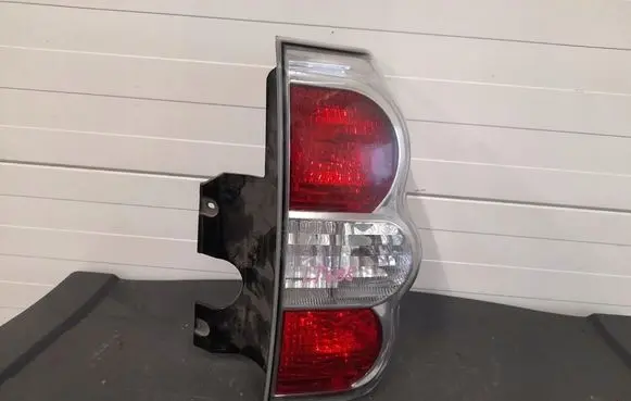 Suzuki Grand Vitara I Rear/tail lights set 