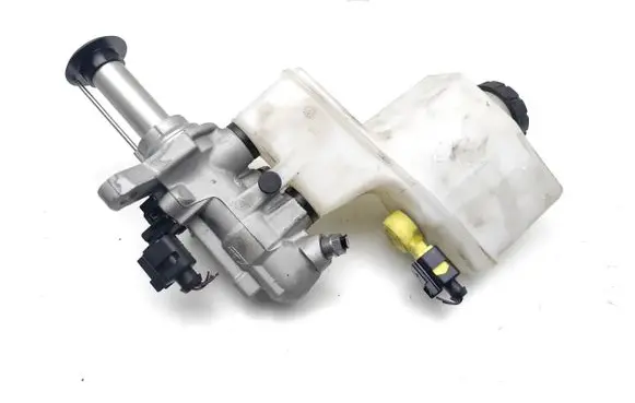 Volkswagen Polo VI Master brake cylinder 1K0945459C 2Q2611301A