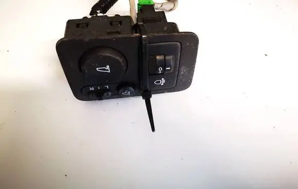 Honda CR-V Wing mirror switch m33212