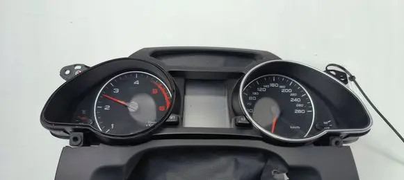 Audi A5 8T 8F Speedometer (instrument cluster) 8T0920931D