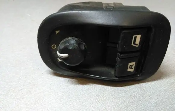 Peugeot 206 Electric window control switch 9654858977