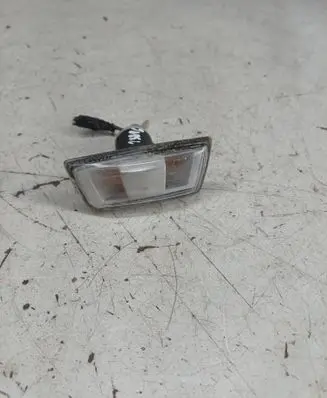Opel Astra H Front fender indicator light 13131298