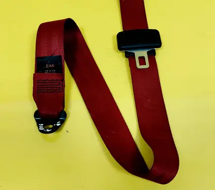 Peugeot 106 Rear seatbelt 042539