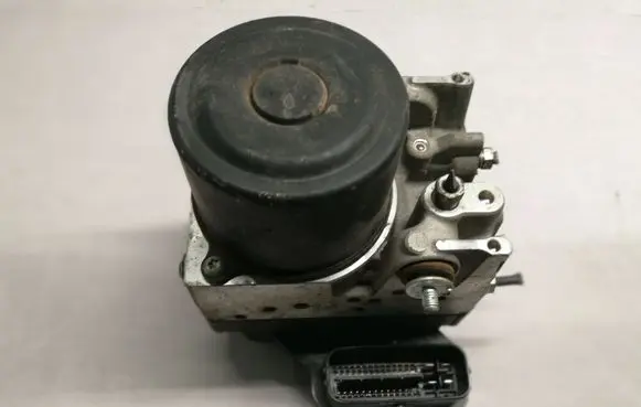 Toyota RAV 4 (XA30) ABS Pump 4454042100 8954142220