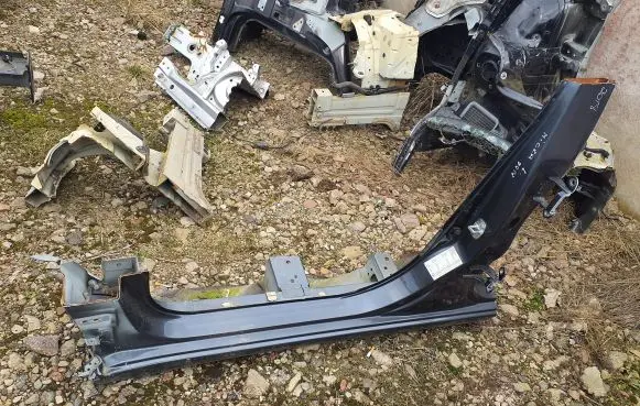 Nissan Micra K14 Front sill (body part) 