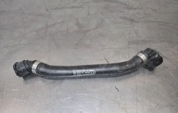 Engine coolant pipe/hose