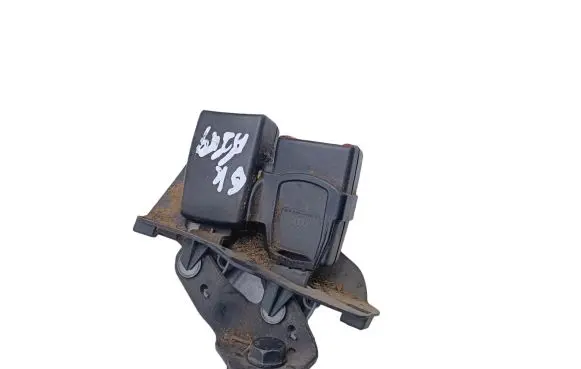 Audi A6 S6 C6 4F Middle seatbelt buckle (rear) 4F0857739D