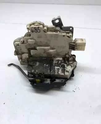 Audi A6 S6 C6 4F Rear door lock 4F0839016
