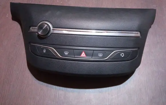 Peugeot 308 Climate control unit 96777660ZD