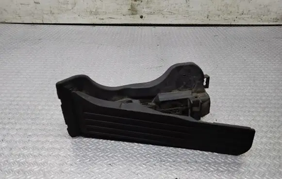 Volkswagen Touran I Accelerator throttle pedal 1K1721503L