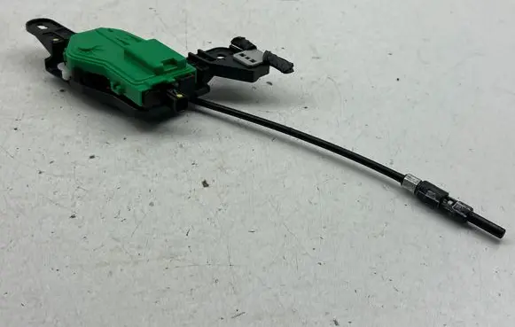Hyundai i30 Fuel tank cap lock motor 