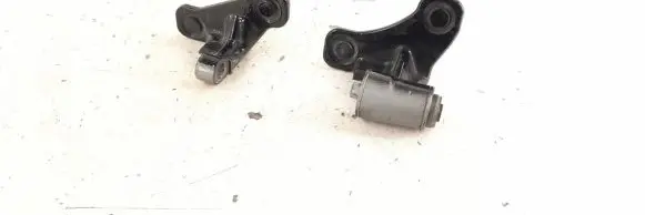 Mercedes-Benz E W212 Front door upper hinge A2047201737 2047201737