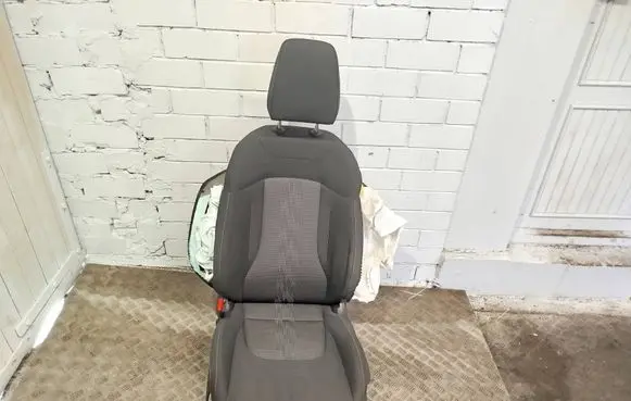 KIA Sportage Front driver seat 80650R2000 88001R2250F23 88001R2250
