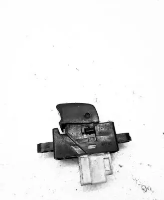 Nissan Almera N16 Electric window control switch