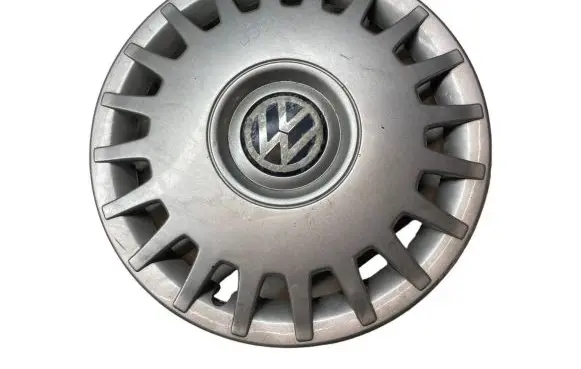 Volkswagen Golf IV R15 wheel hub/cap/trim 1J0601147H