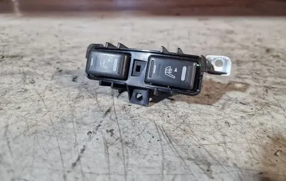 Nissan Tiida C11 Seat heating switch 