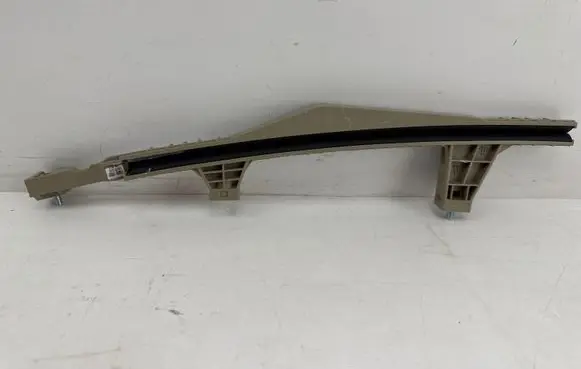 Hyundai Tucson IV NX4 Rear door windshield rail Y660439