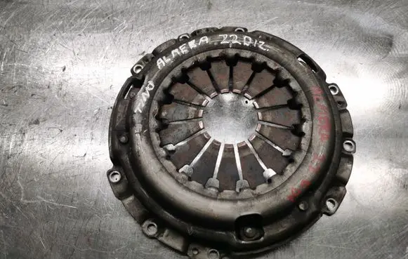 Nissan Almera Tino Pressure plate 