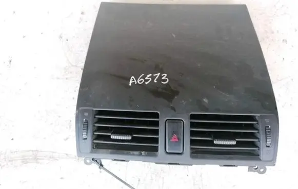 Mazda 3 I Dash center air vent grill