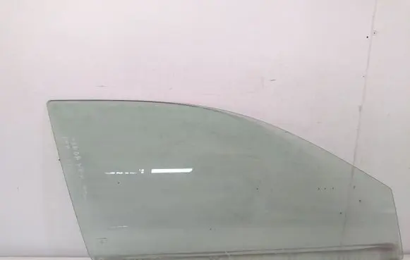 Honda HR-V Front door window glass four-door