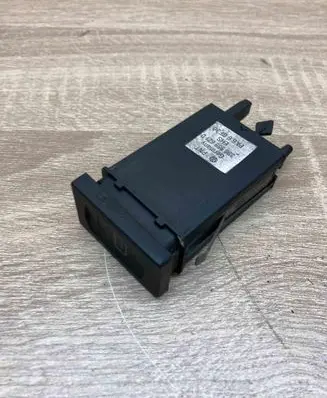 Volkswagen PASSAT B5 Windscreen/window heater switch 3B0959621D