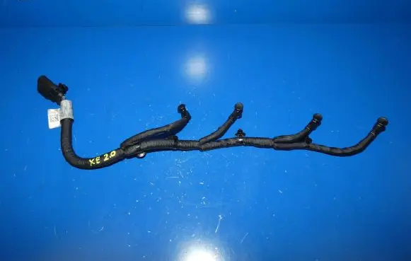 Jaguar XE Fuel injector supply line/pipe G4D3-12A378