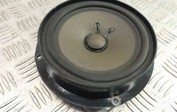 Skoda Octavia Mk1 (1U) Front door speaker 1Z0035411C