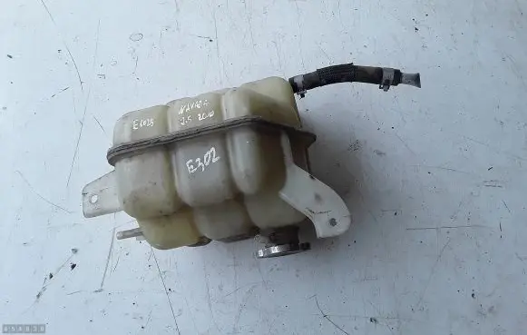 Nissan Navara Coolant expansion tank/reservoir