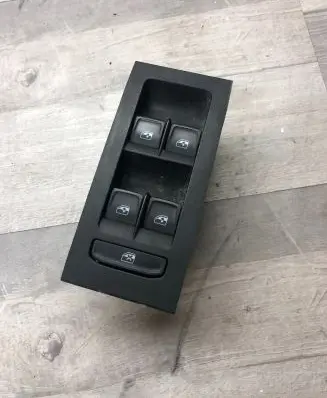 Skoda Octavia Mk2 (1Z) Electric window control switch 5E0959857A A2331602S